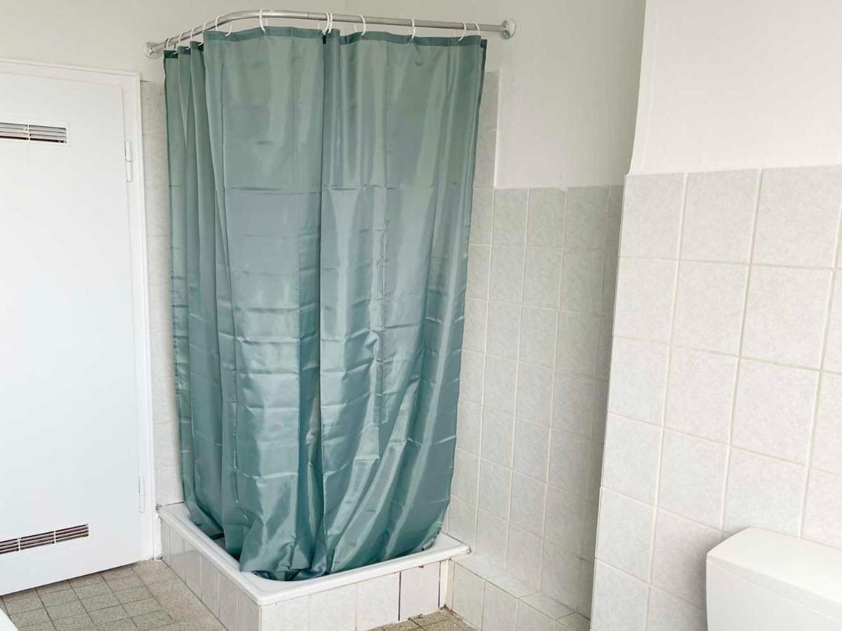 Apartment With 3 Rooms In Хюрт Экстерьер фото
